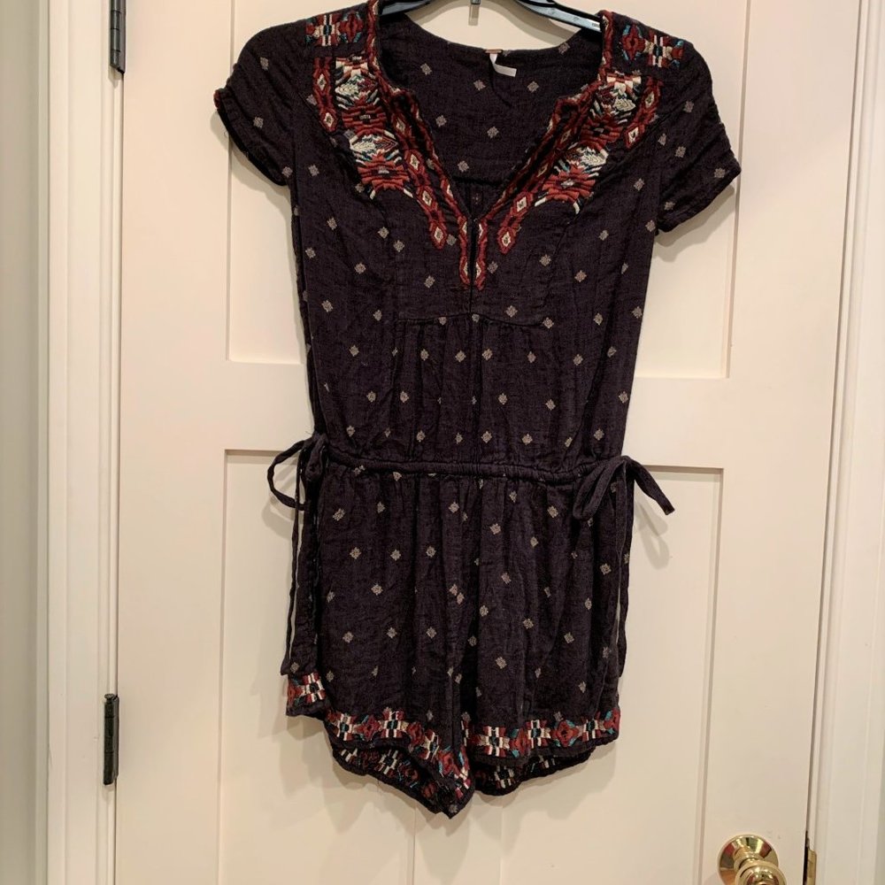 FREE PEOPLE BLACK TRIBAL ROMPER EMBROIDERY ACCENTS